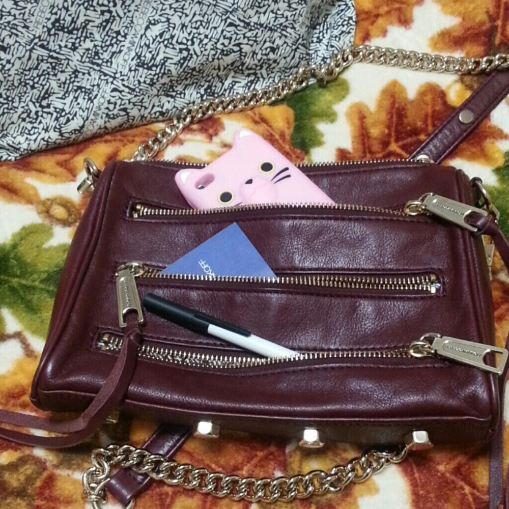 🔥🔥Color of the season! Rebecca Minkoff 5 zipped mini - Picture 4 of 4
